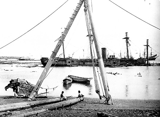 aground Trenton & Submerged Vandalia